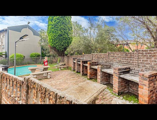 2 BEDROOM APARTMENT TO LET IN WELTEVREDEN PARK